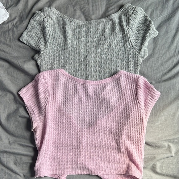Pacsun Cropped Light Tees - Picture 4 of 4